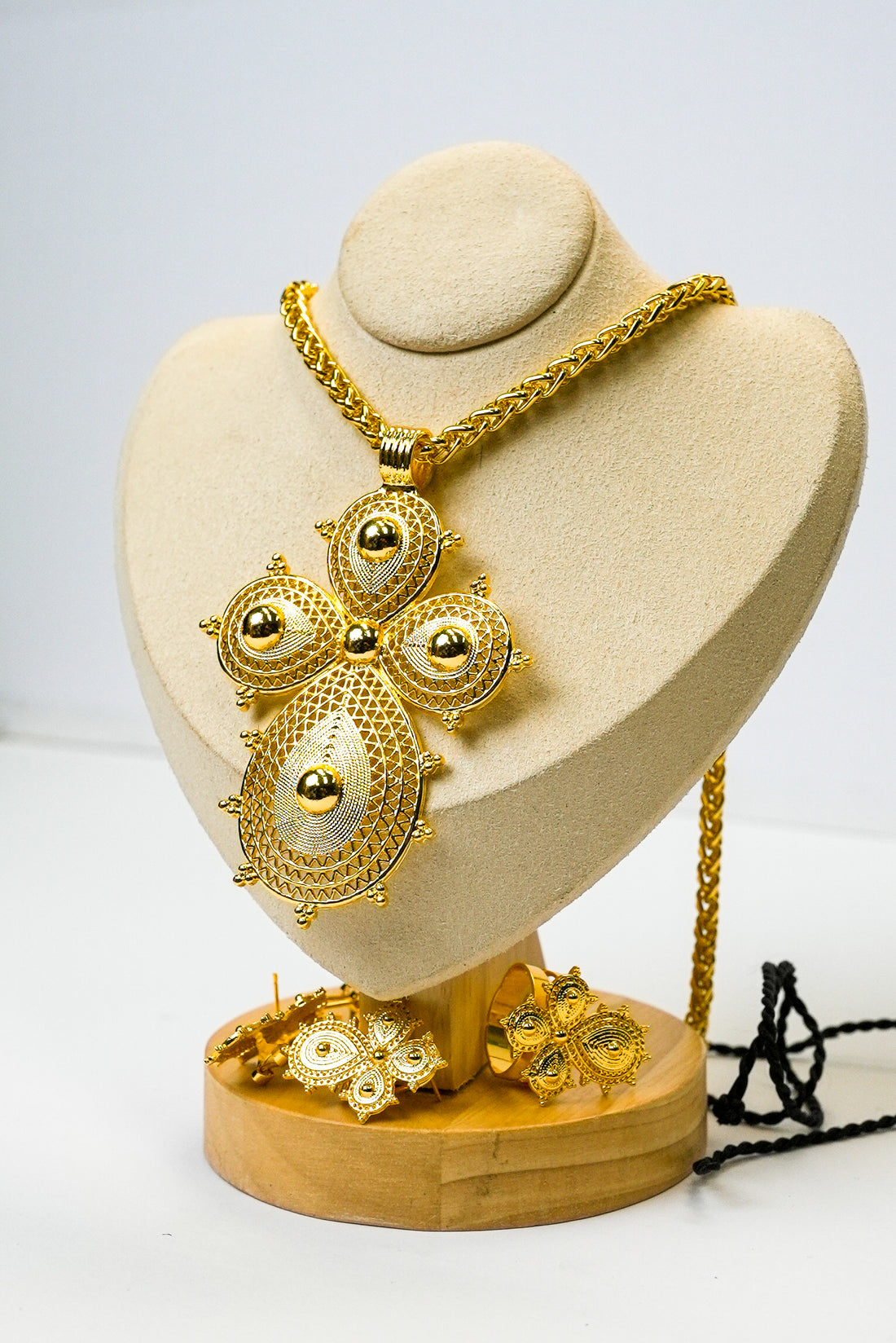 Adulis Royal Cross Set