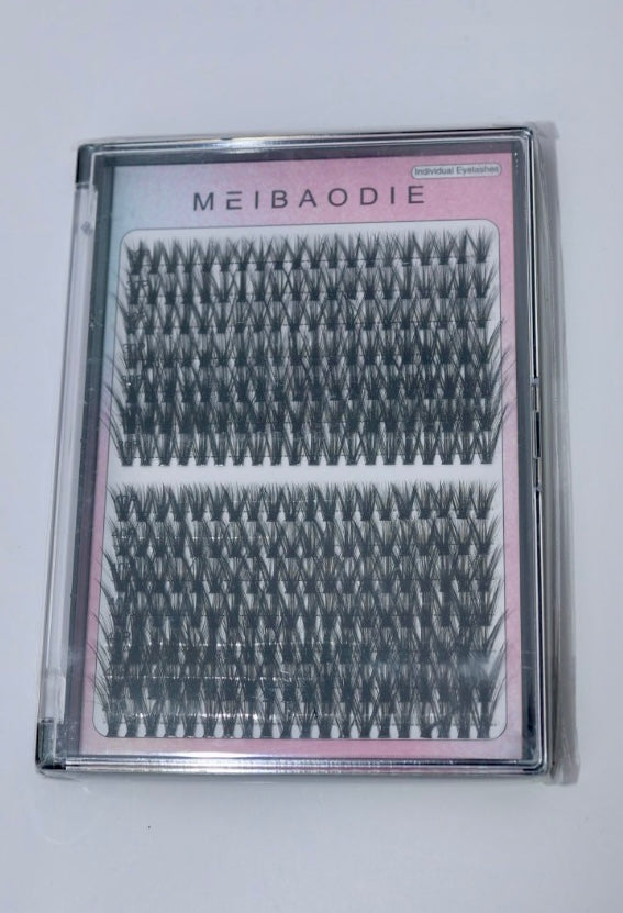 Luxe Volume Medium Lash Clusters