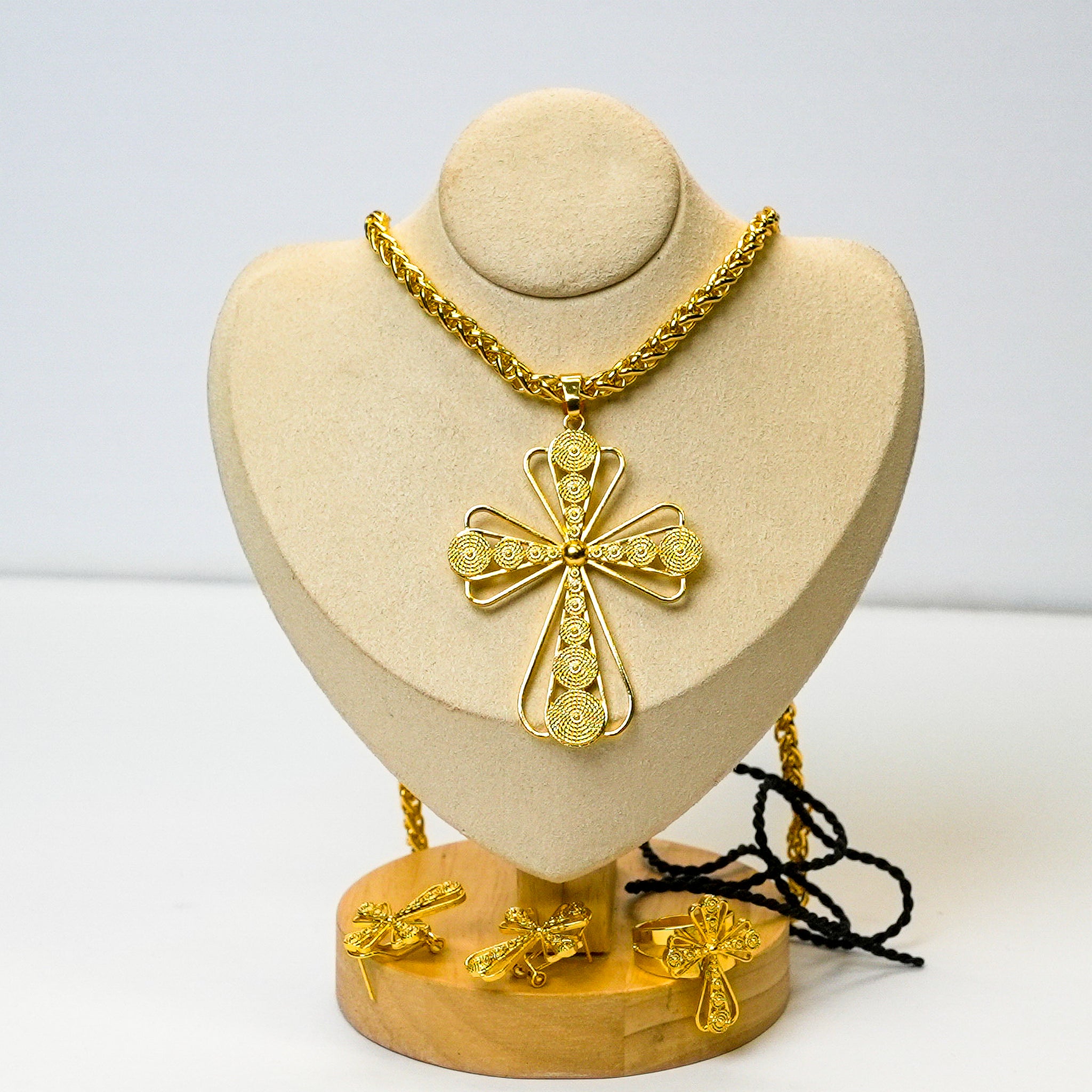 Addis Radiance Cross Set